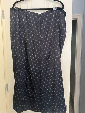 Vince Black Satin Skirt Size 20